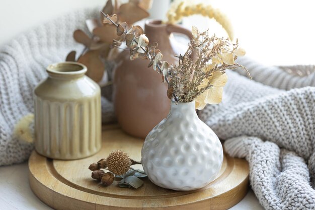 Praktyczne zastosowania koszy Deco w nowoczesnym wystroju wnętrz